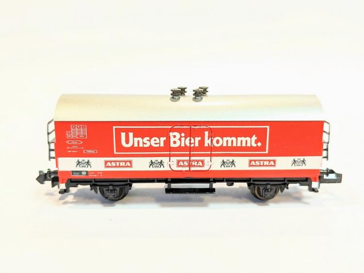 *PROMOS* - WAGON COUVERT BIERE - UNSER BIER KOMMT - ASTRA - DB
