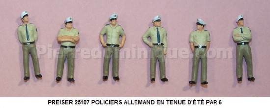 *PROMOS* -  POLICIERS ALLEMAND EN TENUE D'ÉTÉ PAR 6
