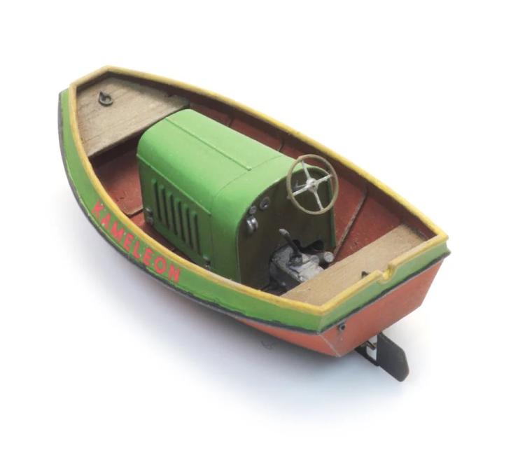 BATEAU A MOTEUR EN ACIER FRISIAN KAMELEON (COQUE ENTIERE)