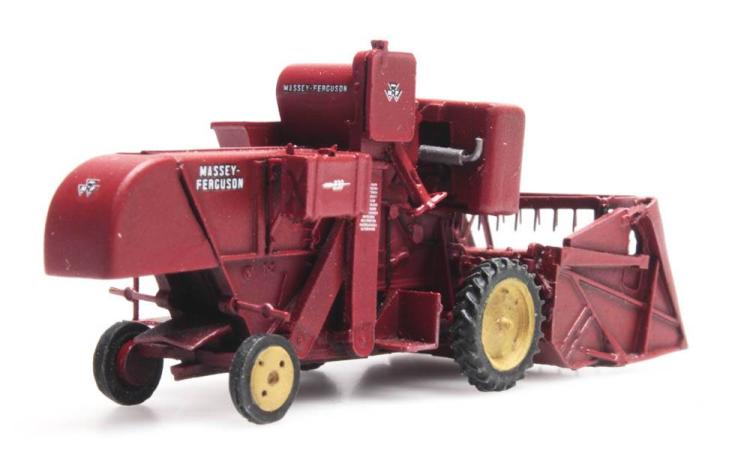 MOISSONNEUSE BATTEUSE MASSEY FERGUSON MF 830 ROUGE