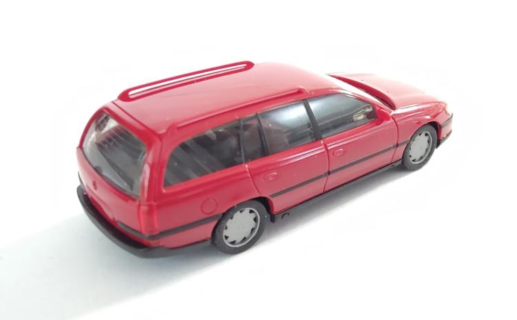 OPEL OMEGA CARAVAN CD ROUGE