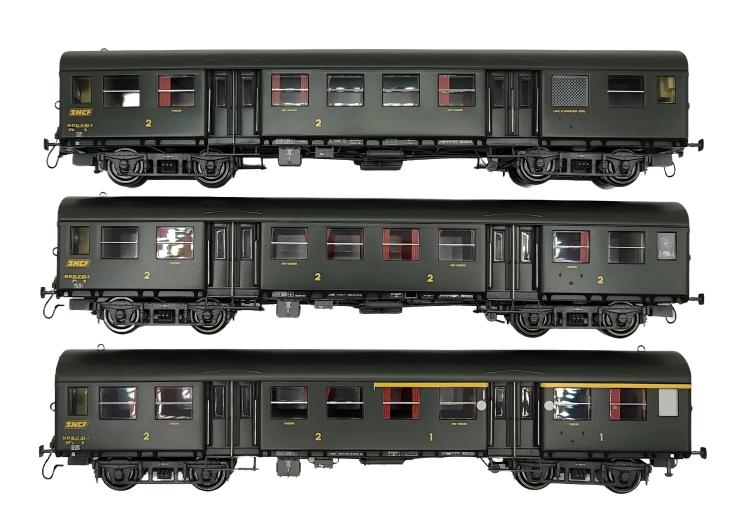 SET DE 3 VOITURES ROMILLY A5B4TZ + B9 1/2T + B7DT VERT CHÂSSIS GRIS SNCF - MODÈLES ÉQUIPÉS D‘ÉCLAIRAGE INTÉRIEUR