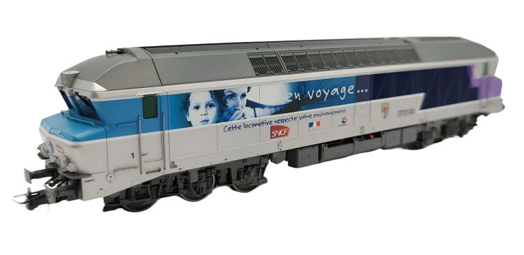 LOCOMOTIVE DIESEL CC 72130, LIVREE EN VOYAGE SNCF