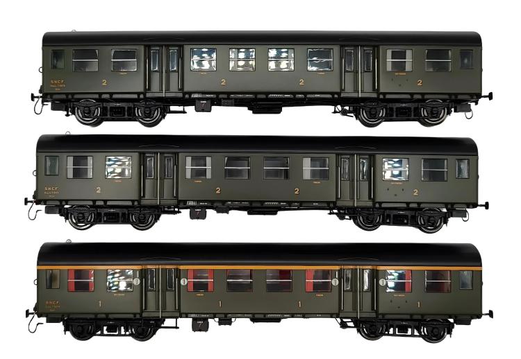 SET DE 3 VOITURES ROMILLY ATMYP 7.5573 + BTMYFP 7.5313 + BTMYP 7.5076 VERT CHÂSSIS NOIR SNCF - MODÈLES ÉQUIPÉS D‘ÉCLAIRAGE INTÉRIEUR