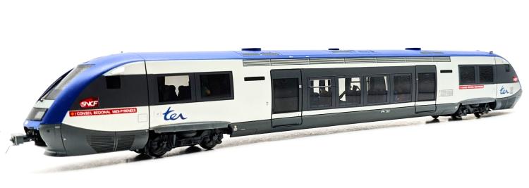 AUTORAIL TER X73500 MIDI PYRENEES SNCF - VERSION AVEC ECLAIRAGE ET PERSONNAGES - MODELE UNIQUE