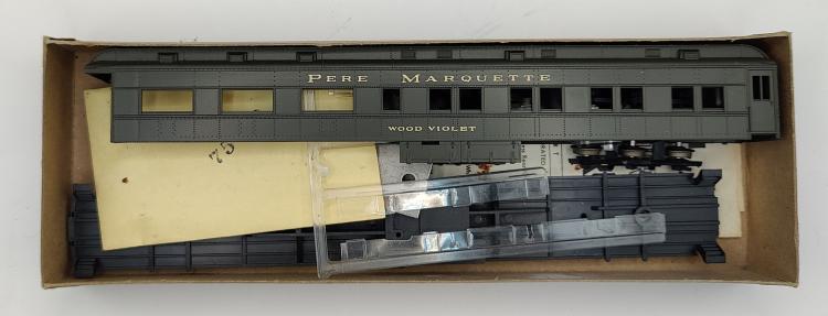 LOT DE 3 VOITURES EN KIT PULLMAN DU PERE MAQUETTE